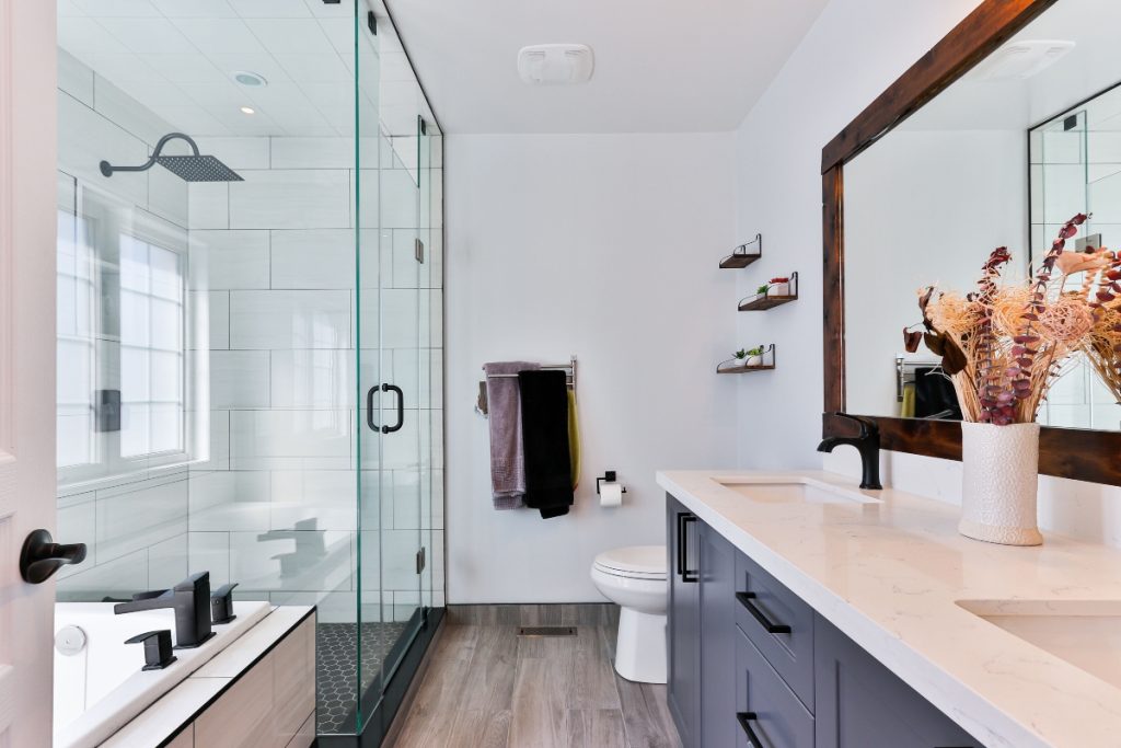 clean-airbnb-bathroom